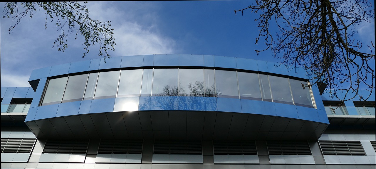 华纳云实名账号：上海注册代理企业