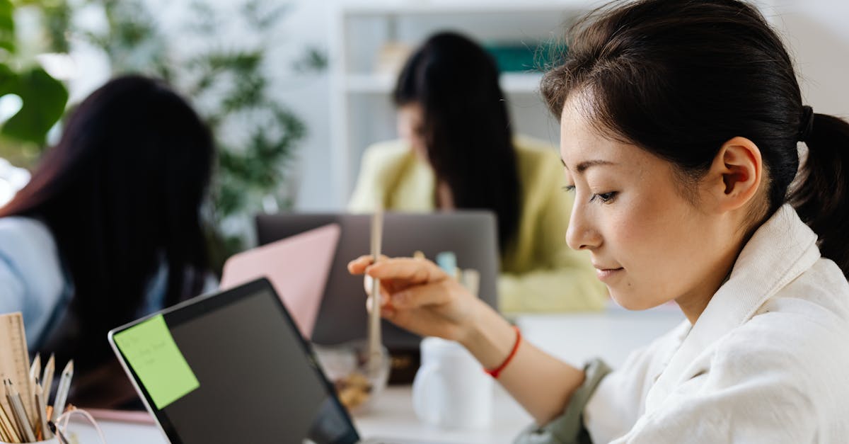 陌陌实名账号:如何在流量卡上安装和查看地图