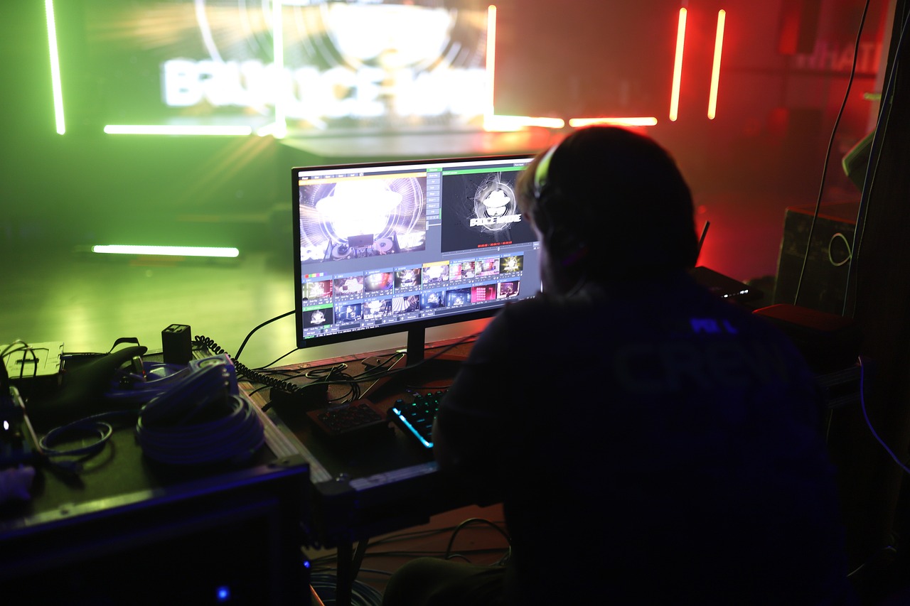 最强短信在线轰炸系统源码实名账号:实名制账号对于社交媒体的分类标准